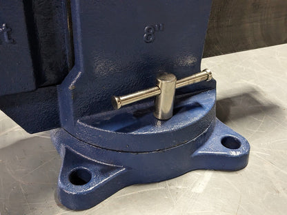 Yost Heavy Duty Tradesman Bench Vise w/ Swivel Base and Pipe Jaws 56399