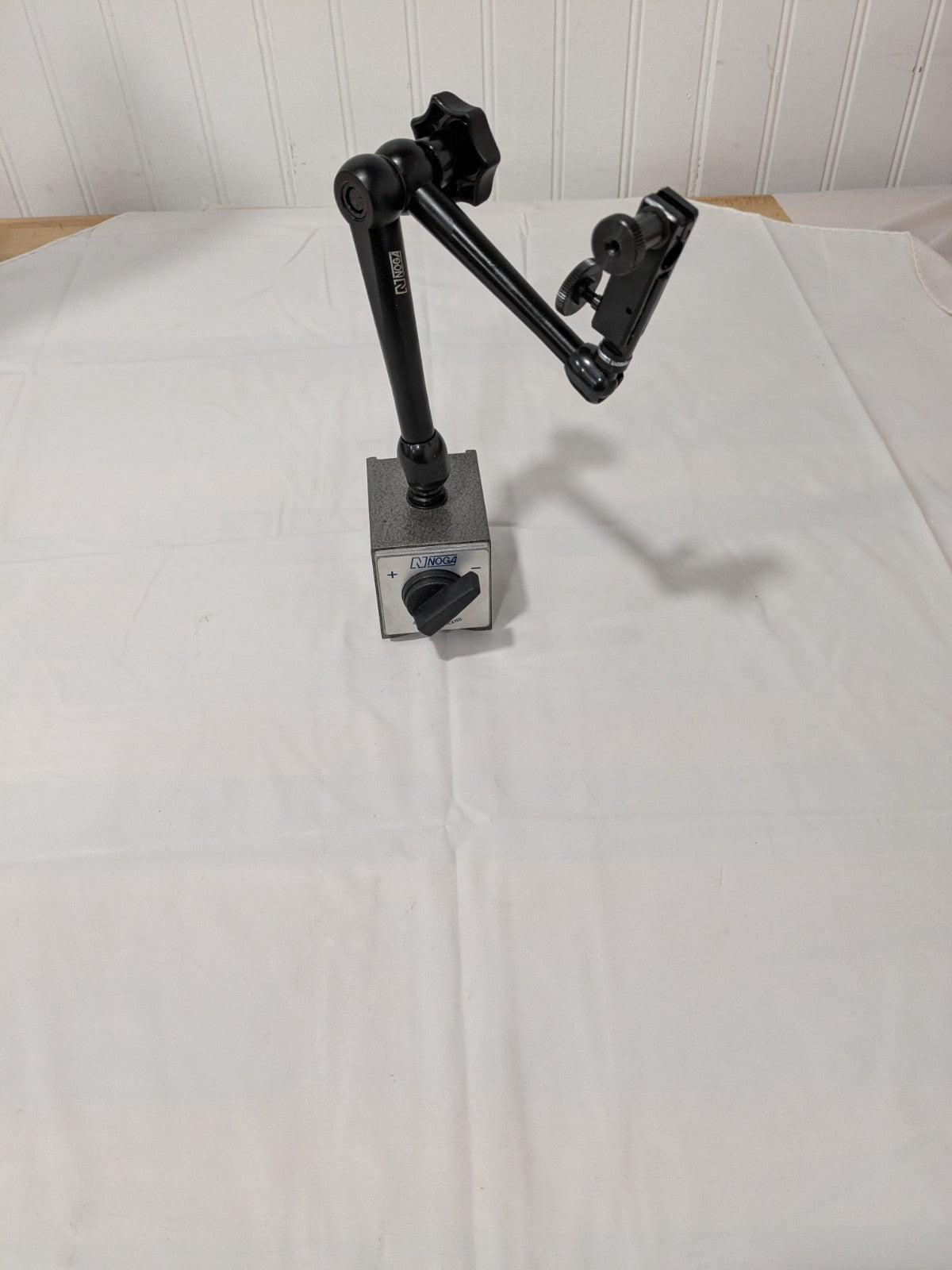 Noga Indicator Positioner & Holder: Fine Adjustment, Includes Base DG1033