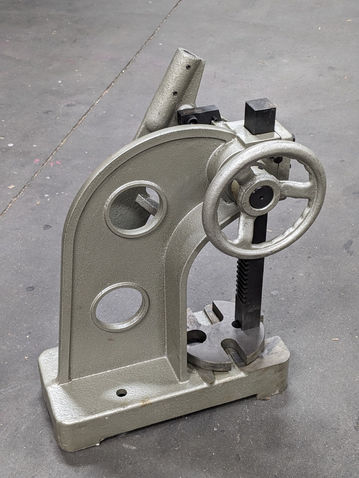 Ratchet Type Arbor Press 3 Ton Max. Pressure 1-1/2" x 18" Ram 12" Stroke
