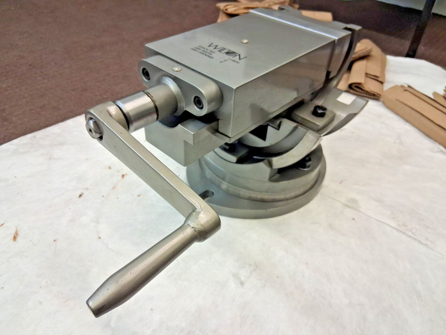 Wilton Swivel Base Machine Vise Single-Station 6.00" Jaw Width 11804