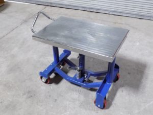 Vestil Hydraulic Post Lift Table 1000 lb Capacity PT12-10 Defective