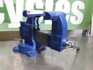 Yost Bench & Pipe Combo Vise 8″ Jaw Width x 7-1/2″ Jaw Opening 56399