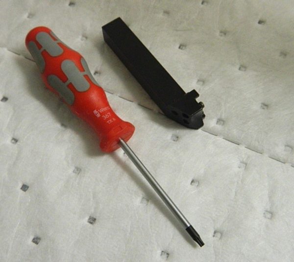 Hertel Indexable Grooving Cutoff Toolholder Right Hand HU-E12r00-08-E 3000209