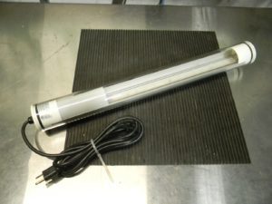 Electrix LED Strip Machine Tube Light 24" OAL 9 Watt 120v 7749-GL Defective