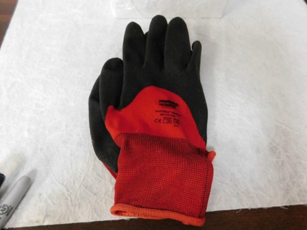 North Size S ANSI Lvl 4 Cut & Puncture Resistant Gloves QTY 12 NF11X