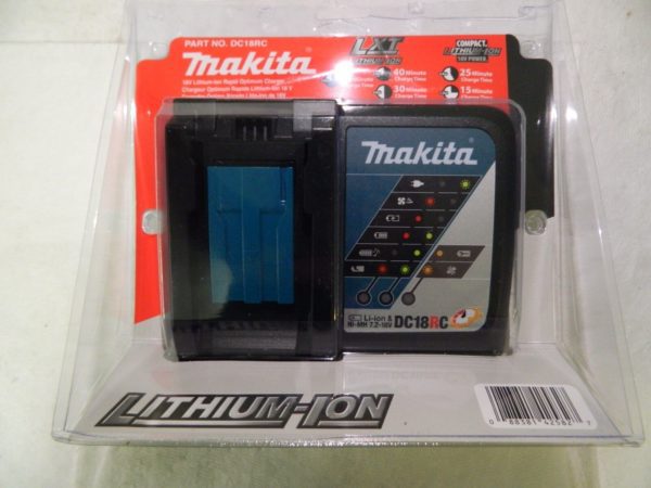 Makita 14.4 to 18 Volt Power Tool Charger DC18RC