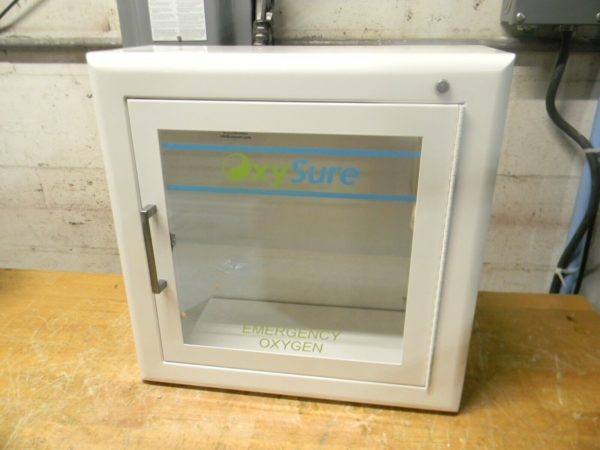 Oxysure Emergency Oxygen Display Case w/ Pulse Oximeters and Thermal Bags 615-05