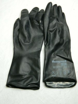 HONEYWELL Chemical Resistant Glove 13 mil Sz 7 QTY 24 individual Pairs B131R/7