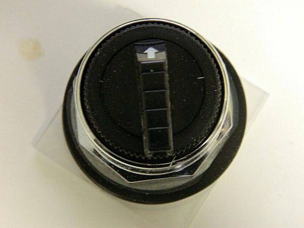 Schneider 30mm Mount Hole 2 Pos Knob /Pushbutton Operated Selector Switch Only