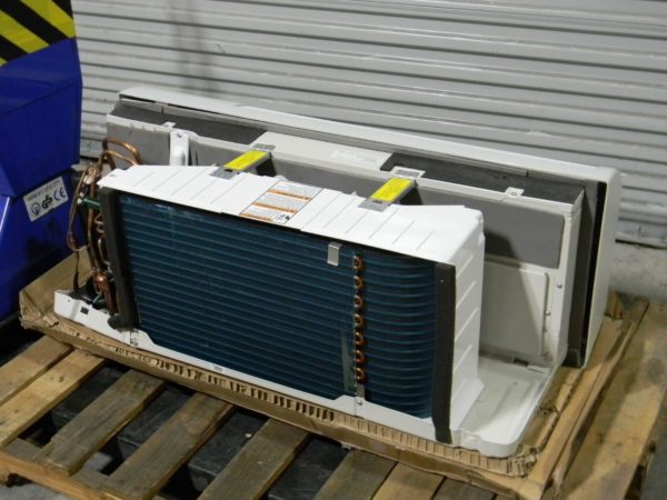Friedrich PTAC Package Terminal Air Conditioner 230/208v PDH15K5SG Damaged