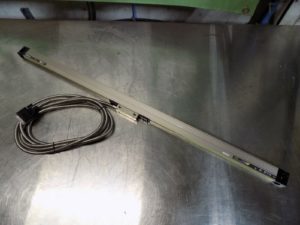 Mitutoyo AT715 Linear Scale for DRO 28"/700mm Readable Length 539-813 Defective