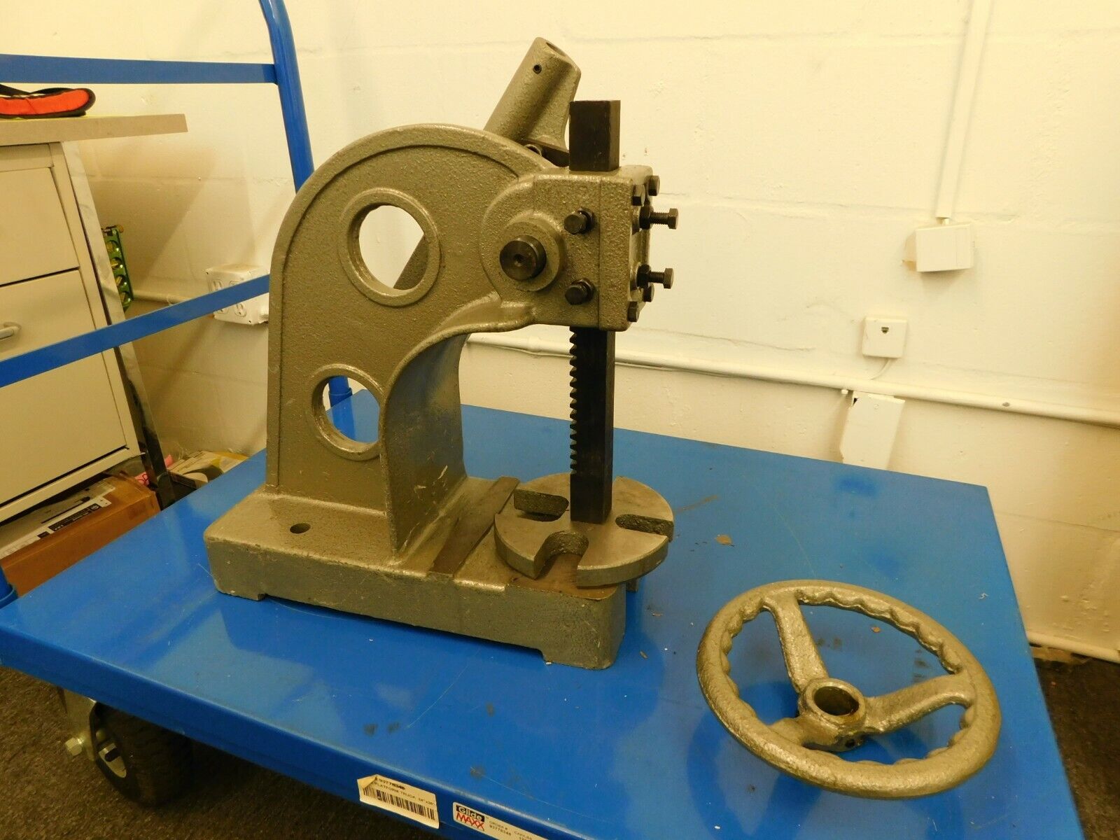 Dayton Arbor Press: 2 ton Force in Tons, 11 in Swing , 7-1/4 x 6
