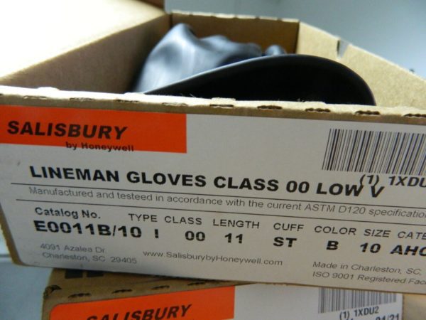 HoneyWell Class 00, Size XL (10), 11″ Long, Rubber Lineman's Glove