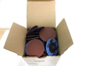 Tru-Maxx 2″ 120 Grit Aluminum Oxide Quick Change Disc Box of 100 65226938