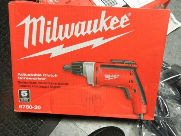 Milwaukee PistolGrip Handle 2,500 RPM 10 - 140 In/Lb Torque Electric Screwdriver