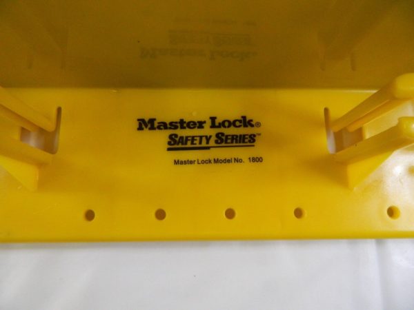 MASTER LOCK Empty Polycarbonate Lockout Device & Tag Station S1800