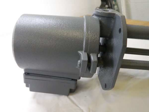 GRAYMILLS Immersion Pump: 1/8 hp, 230/460V, 3 Phase, 3,450 RPM IMV08-F