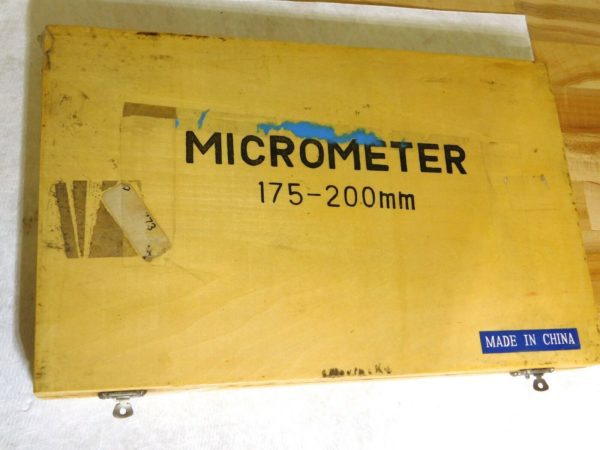 Professional Mechanical Outside Micrometer 175mm-200mm Range 0.01mm Resolution