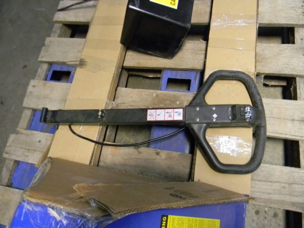 Worksmart Electric Portable Skid Lifter 27" x 45" 3000lb cap WS-MH-LFTB1-117