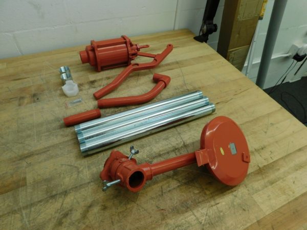 Wesco Cast Iron Hand Operated Lever Pump 16 oz per Stroke 272210