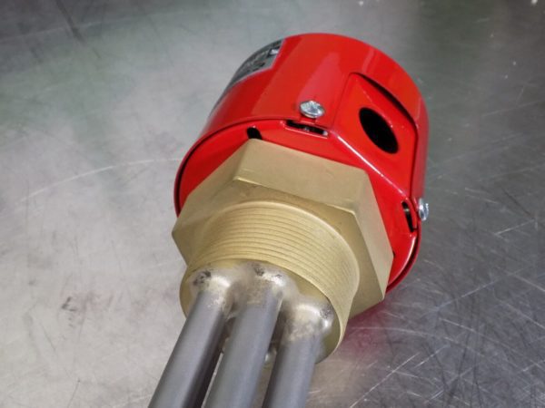 Chromalox Pipe Plug Immersion Heater w/ Thermostat 480v 3 Ph. KV-3T1-0217-M1-F