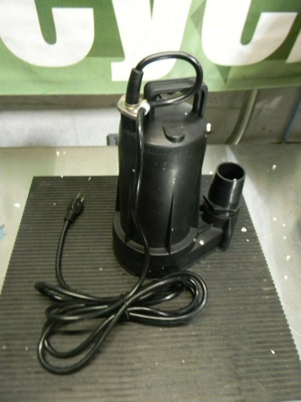 Portable Utility Submersible Pump 360 L/Min. 2" Outlet 1/2 HP 120v 5 Amp DAMAGED