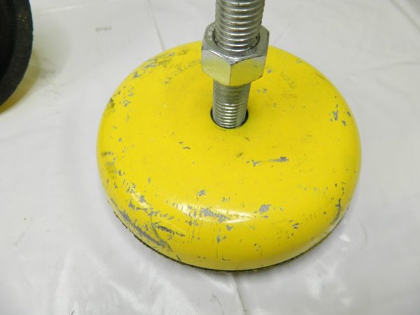 TECH PRODUCTS Studded Leveling Mount: 3/4-10 Thread Qty 2 52226