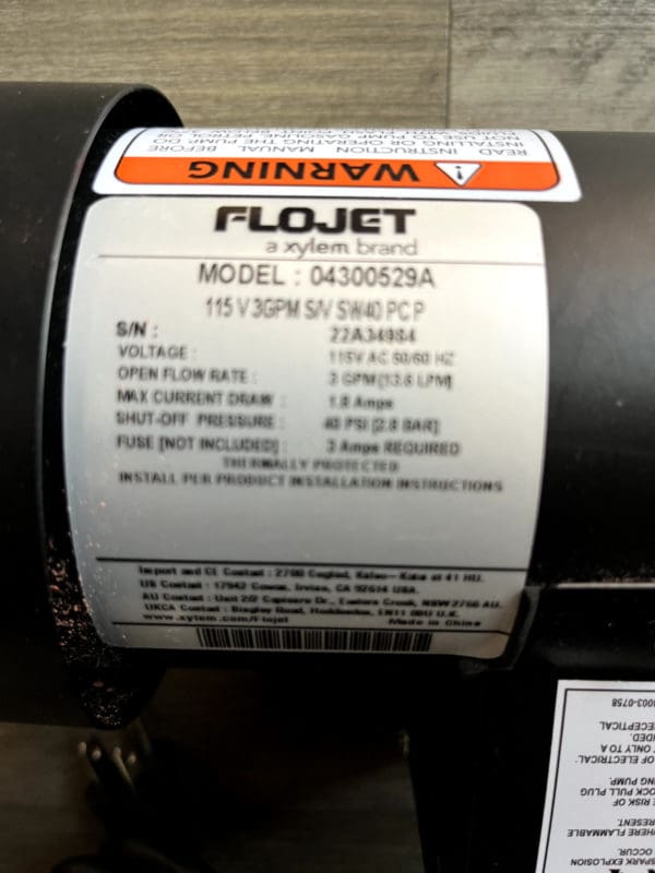 FLOJET 1/10 HP, 1/2 Inlet Size, 1/2 Outlet Size Diaphragm Spray Pump 04300529A