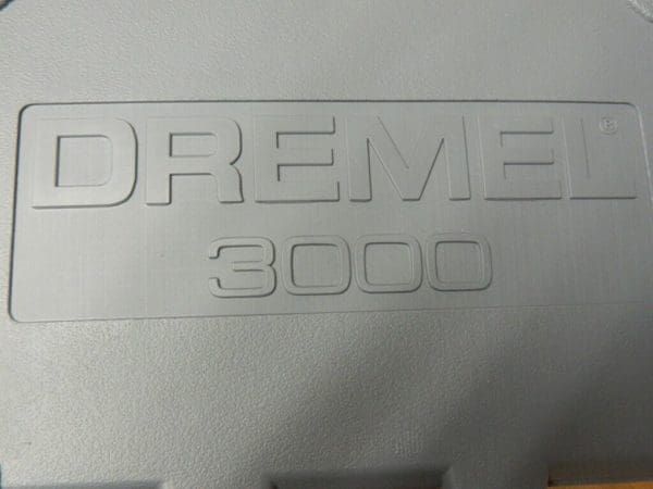 DREMEL 1/8″ Chuck, Variable Speed Rotary Tool Kit 3000-1/24