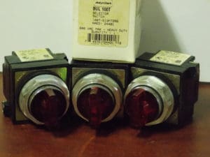 Joslyn Clark Machine Selector Switch 240-600 VAC Red 3 Position #100T-S13MT2R6