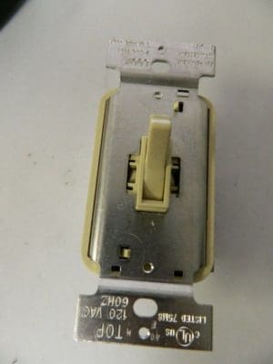 PASS & SEYMOUR Toggle Dimmer 600W/SP Ivory QTY 3 T600-I