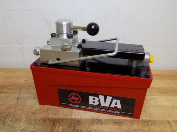 BVA Hydraulics Double Acting Foot Air Pump 10,000 PSI Max PA1500M Defective