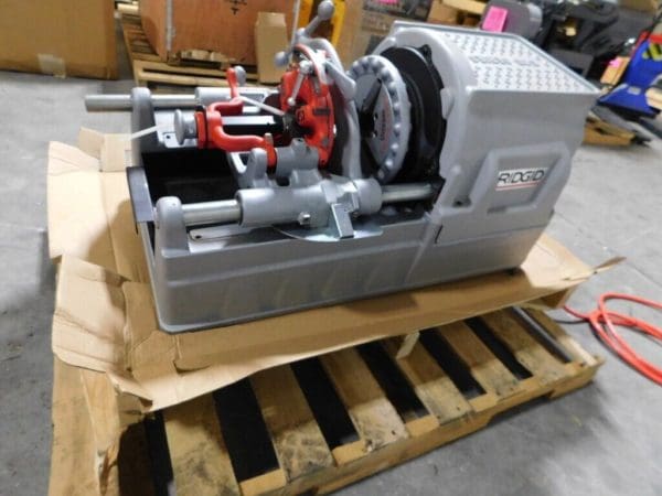 RIDGID Pipe Threading Machine 1/8 to 2 In Pipe 36 RPM Spindle Speed 1/2 hp 93287