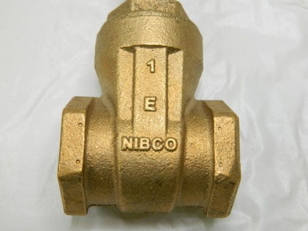 NIBCO Gate Valve: Rising Stem, 1″ Pipe, Threaded, Bronze NL0500A