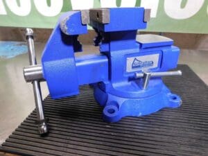 GIBRALTAR Bench & Pipe Combination Vise: 5.5″ Jaw Width 6″Jaw Opening CBV045-1