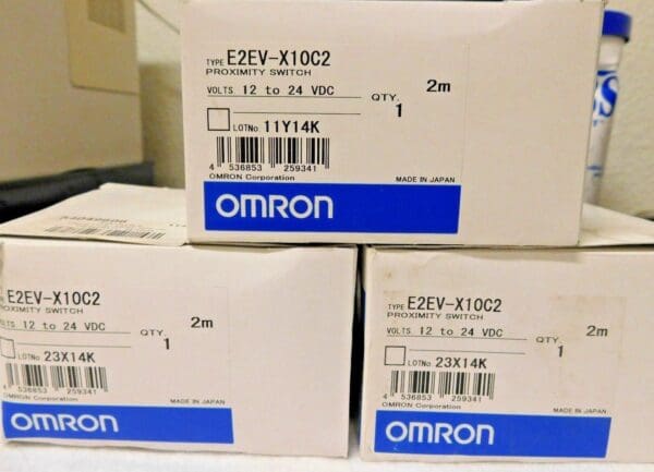 Omron Inductive Proximity Sensors Cylinder Shielded 12-24 VDC Qty 3 E2EV-X10C2