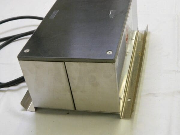 Industrial Magnetics Demagnetizer 12″ L x 6-1/4″ W x 4-3/4″ H DSC424-240 REPAIR