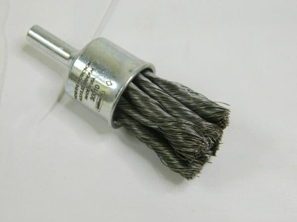 OSBORN End Brushes: 3/4″ Dia, Stainless Steel, Crimped Wire Qty 12 30010