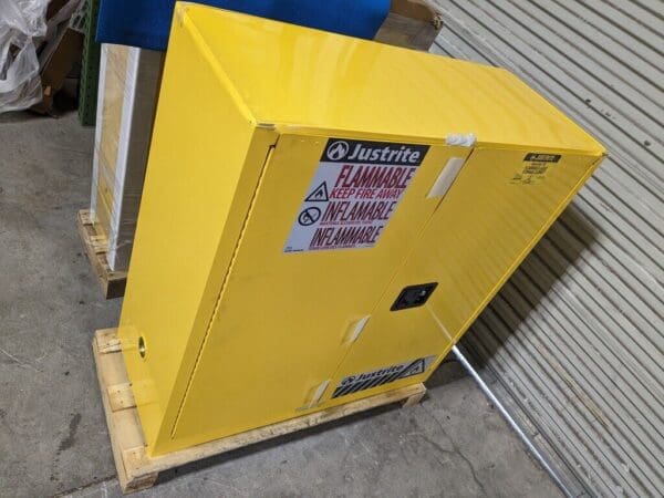 JUSTRITE® Flammable & Hazardous Storage Cabinet 1 Shelf PARTS/REPAIR 893020