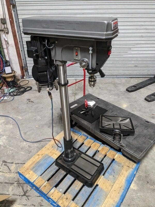 JET Floor Drill Press: 20″ Swing 1.5 hp Step Pulley Drive DAMAGED 354170