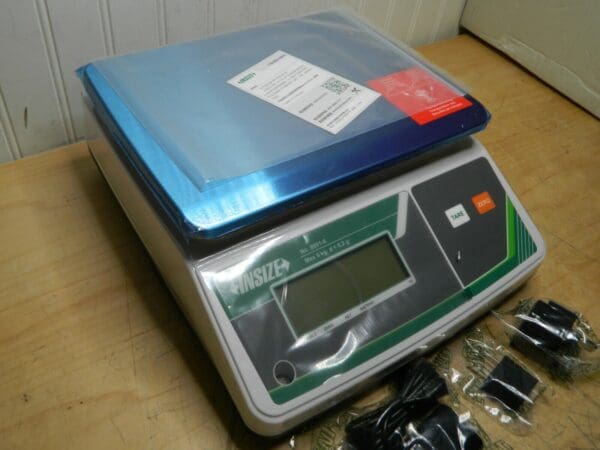 Insize USA LLC Portion Control & Counting Bench Scale 6kg Capacity 8001-6