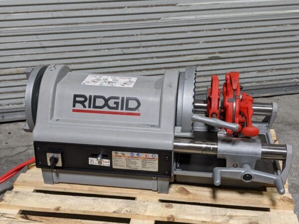 Ridgid Pipe Threading Machine 1/4" to 4" Capacity 1.5 HP 120v 26092 Damaged