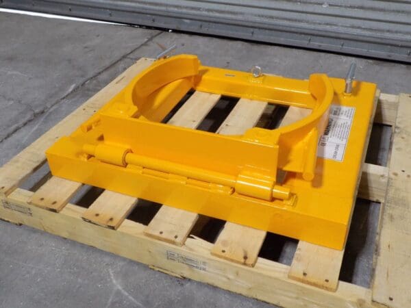 Forklift Mounted Drum Grab for Single 55 Gallon Drums 1500 lb. Max Capacity