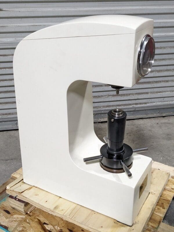 Rockwell Bench Top Hardness Tester A / B / C Scale HR-150A DAMAGED