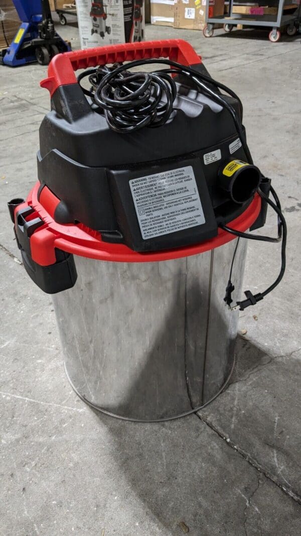RIDGID Wet/Dry Vacuum 16.0 gal Stainless Steel Tank 50353 (DAMAGED)