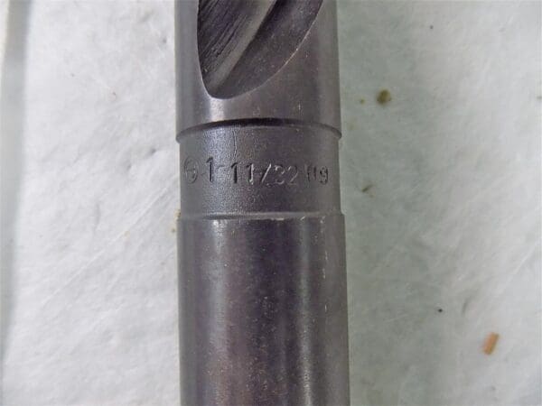 Industrija Alata HSS Straight Shank Twist Drill 1-11/32" 118º RH Taper Lgth 2Fl