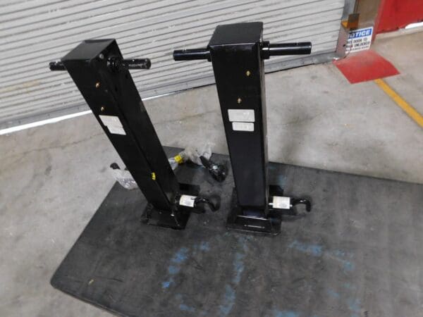 BUYERS PRODUCTS Trailer Jack Square Sidewind qty.2 0091410H & qty.1 0091405H