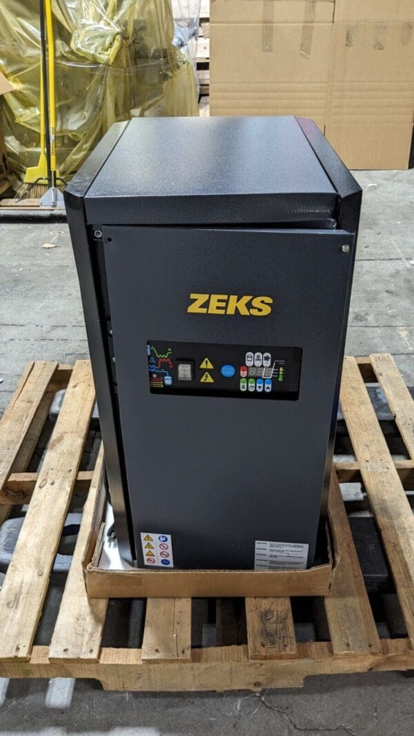 Zeks HTB Hitemp Refrigerated Compressed Air Dryer 15-100SCFM HTB060A (Damaged)