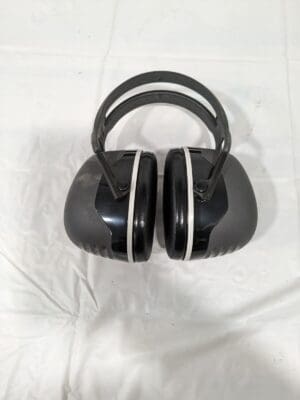 3M Earmuffs: Listen-Only, 31 dB NRR Behind the Neck 7000104074
