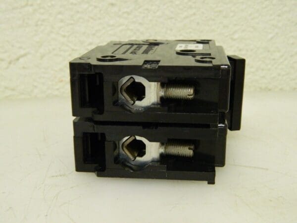 Eaton Plug In Miniature Circuit Breaker 40 Amp 120/240 VAC 2 Pole HQP2040